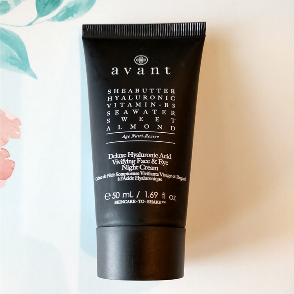 Avant Deluxe Hyaluronic Acid, Shea Butter  Vivifying Face & Eye Night Cream